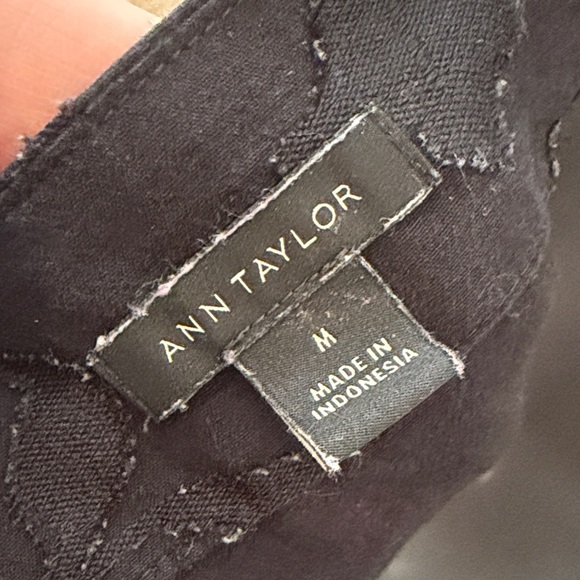 Ann Taylor Elegant Black Women's Top - Picture 7 of 8